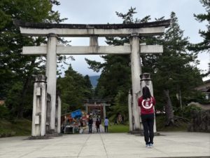 青森県弘前市にある「岩木山神社」へ